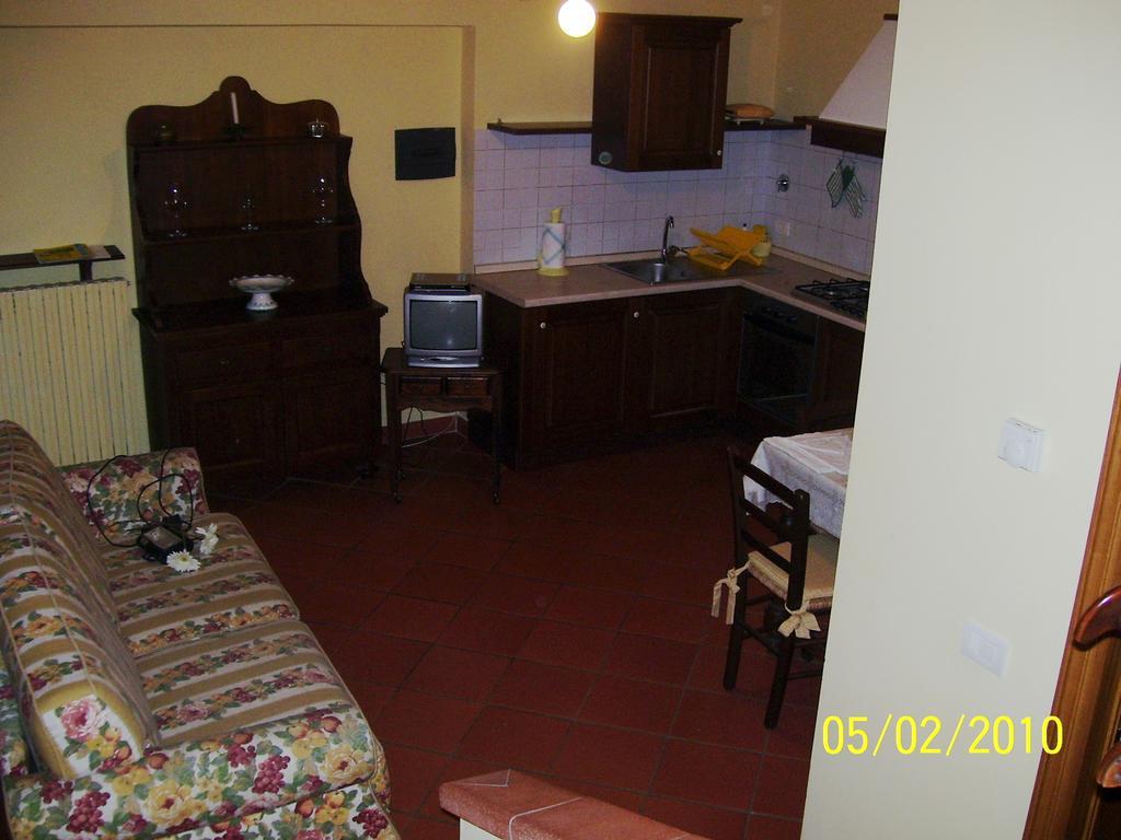 Le Casacce Case Per Vacanze Carmignano Pokój zdjęcie